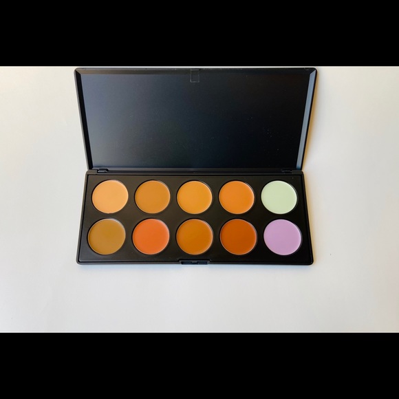 Makeup Bundle - Picture 3 of 8